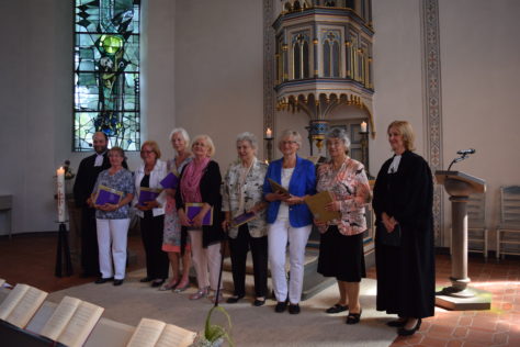 Kronenkreuz-Verleihung an Gründungsmitglieder des Altenheimbesuchskreises am 11.06.2017