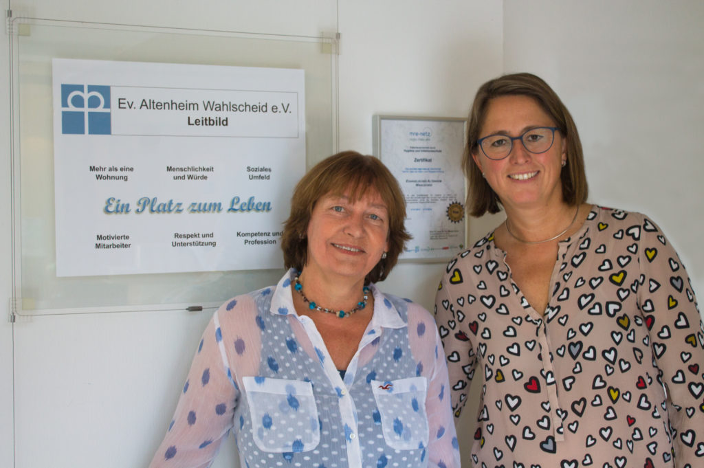 Der Vorstand des Ev. Altenheim Wahlscheid e.V. (Michaela Baumann und Michaela Sauermann)