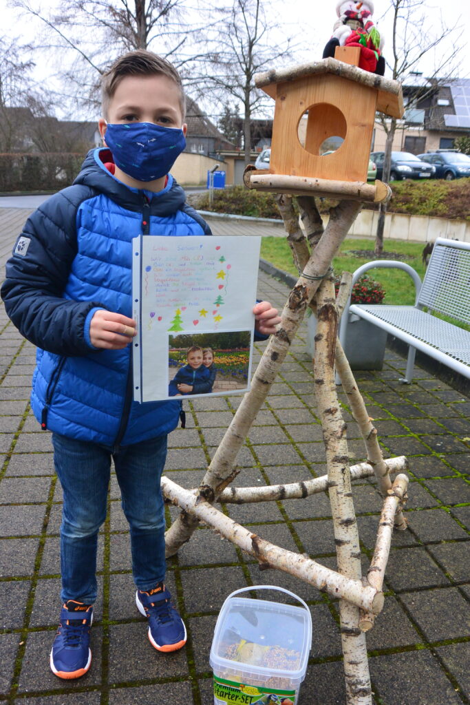 Ein Vogelhäuschen für das Ev. Altenheim Lohmar